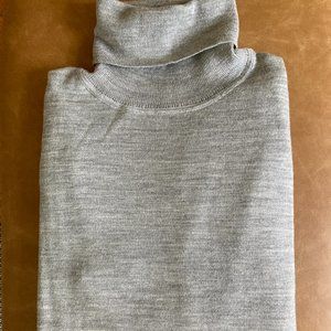 J Crew Grey Wool Tissue Turtleneck Sweater (Small)